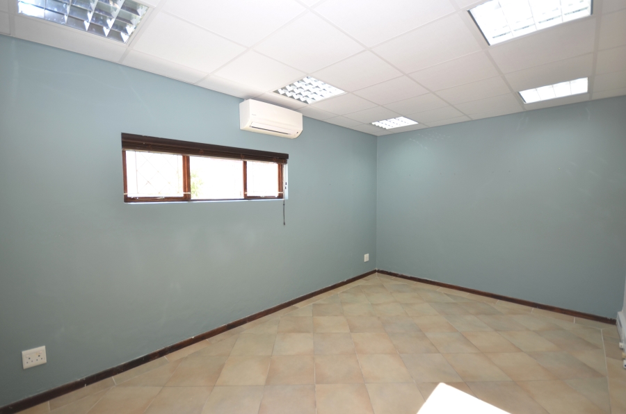 To Let commercial Property for Rent in Gonubie Eastern Cape